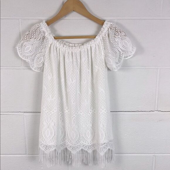 Lilly Pulitzer Tops - Lily Pulitzer beach bliss fringe marble lace top in resort white
